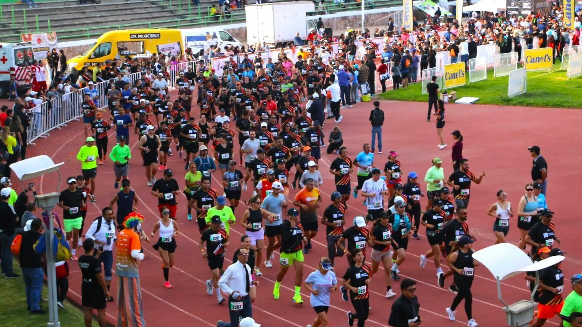 Carrera “Corriendo por una Vida Digna” (4)